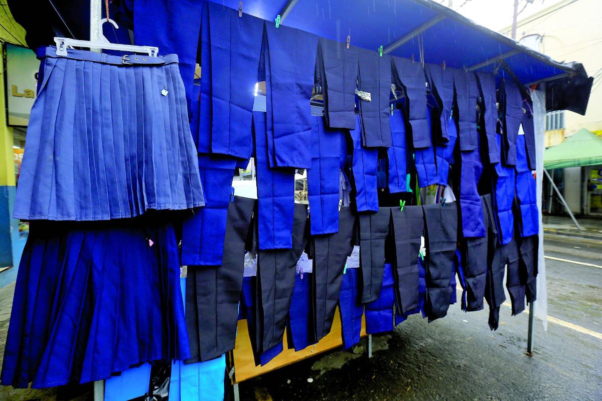 Los útiles escolares bajaron de costo. El kit para primaria está en L500 el más económico y L700 para secundaria.