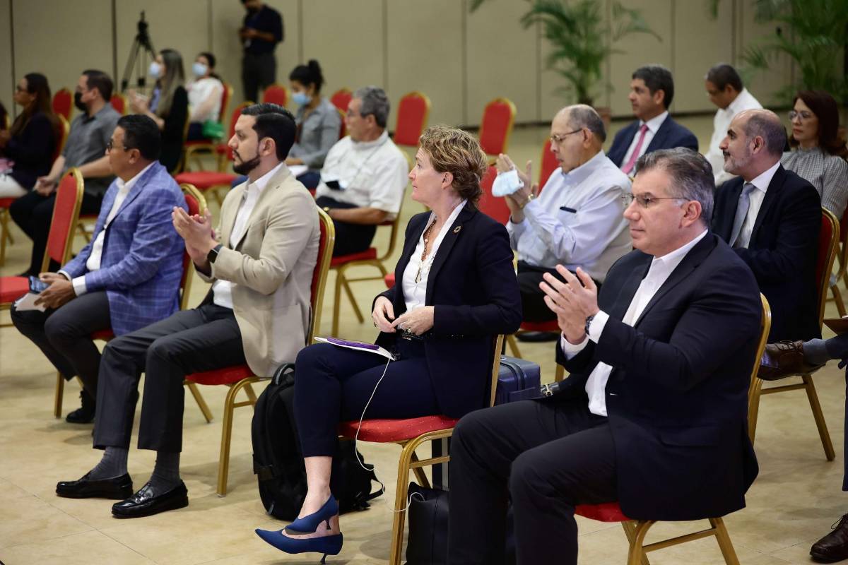 Al acto realizado por la ASJ en la CCIC se hicieron presentes empresarios y representantes de organizaciones.