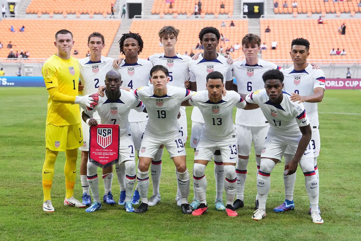 Keyrol Figueroa en el once titular de la Sub-17 de Estados Unidos para el juego contra Burkina Faso.