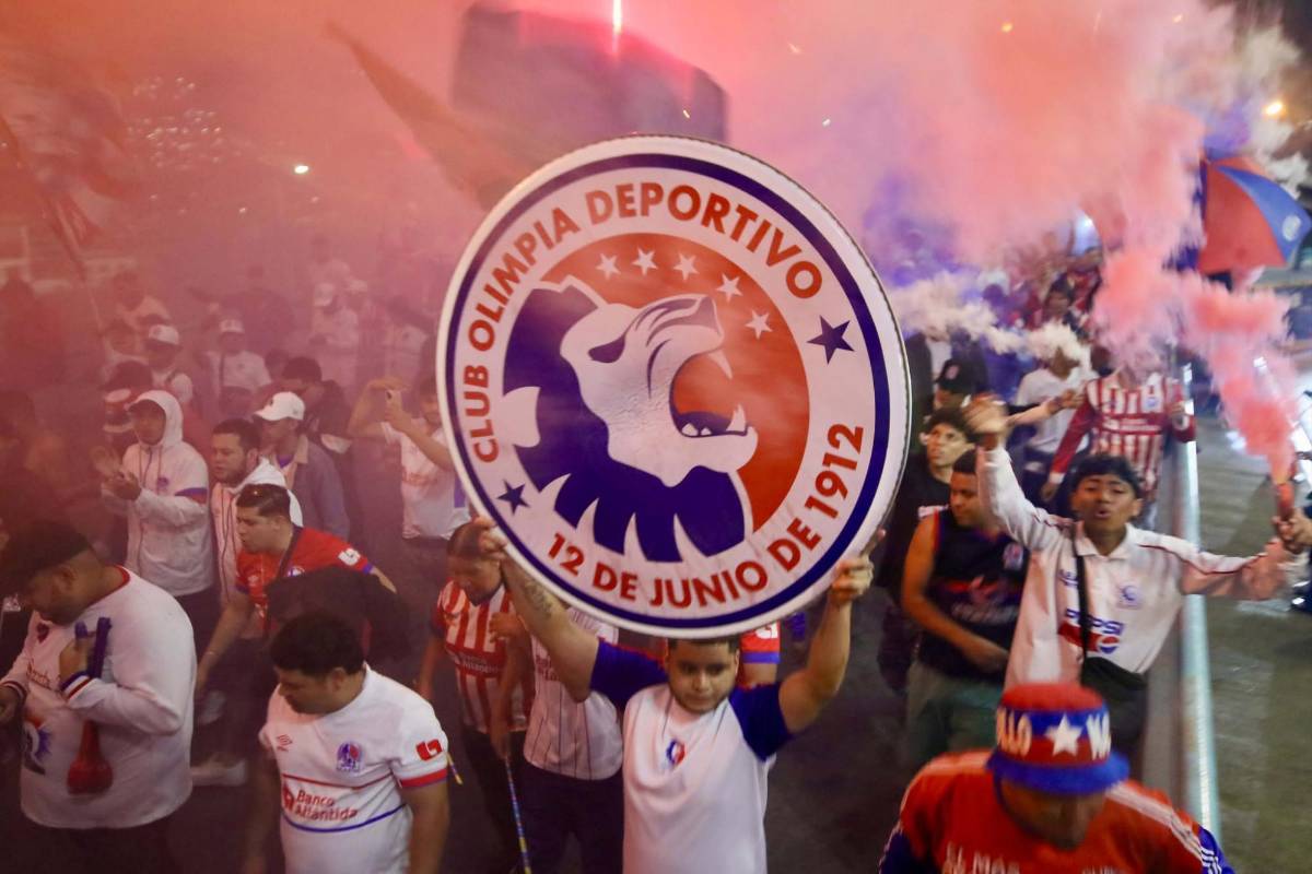 Olimpia vs Firpo: enfado de Spiderman, la pareja de la Ultra y quién es la colocha