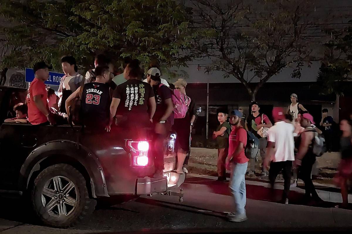 Calor, arrestos, y dengue: Las amenazas que enfrentan los migrantes en Guatemala