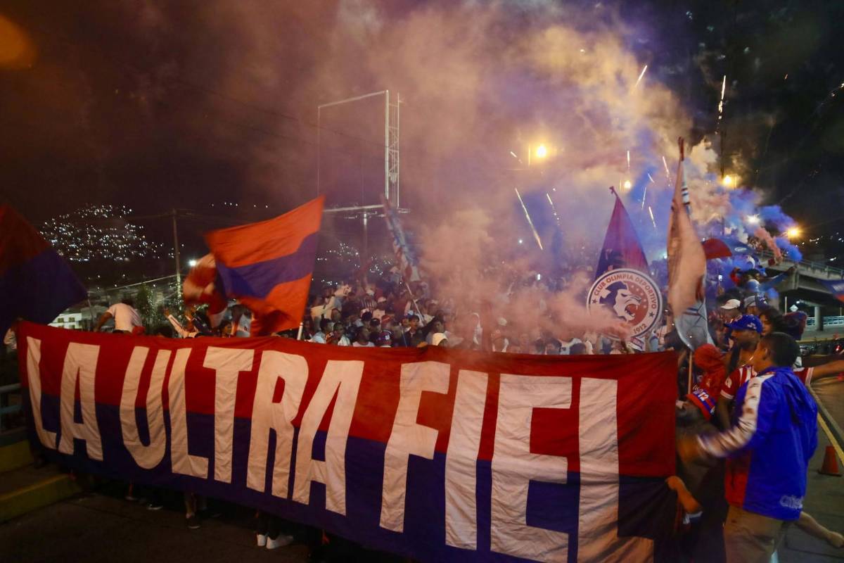 Olimpia vs Firpo: enfado de Spiderman, la pareja de la Ultra y quién es la colocha
