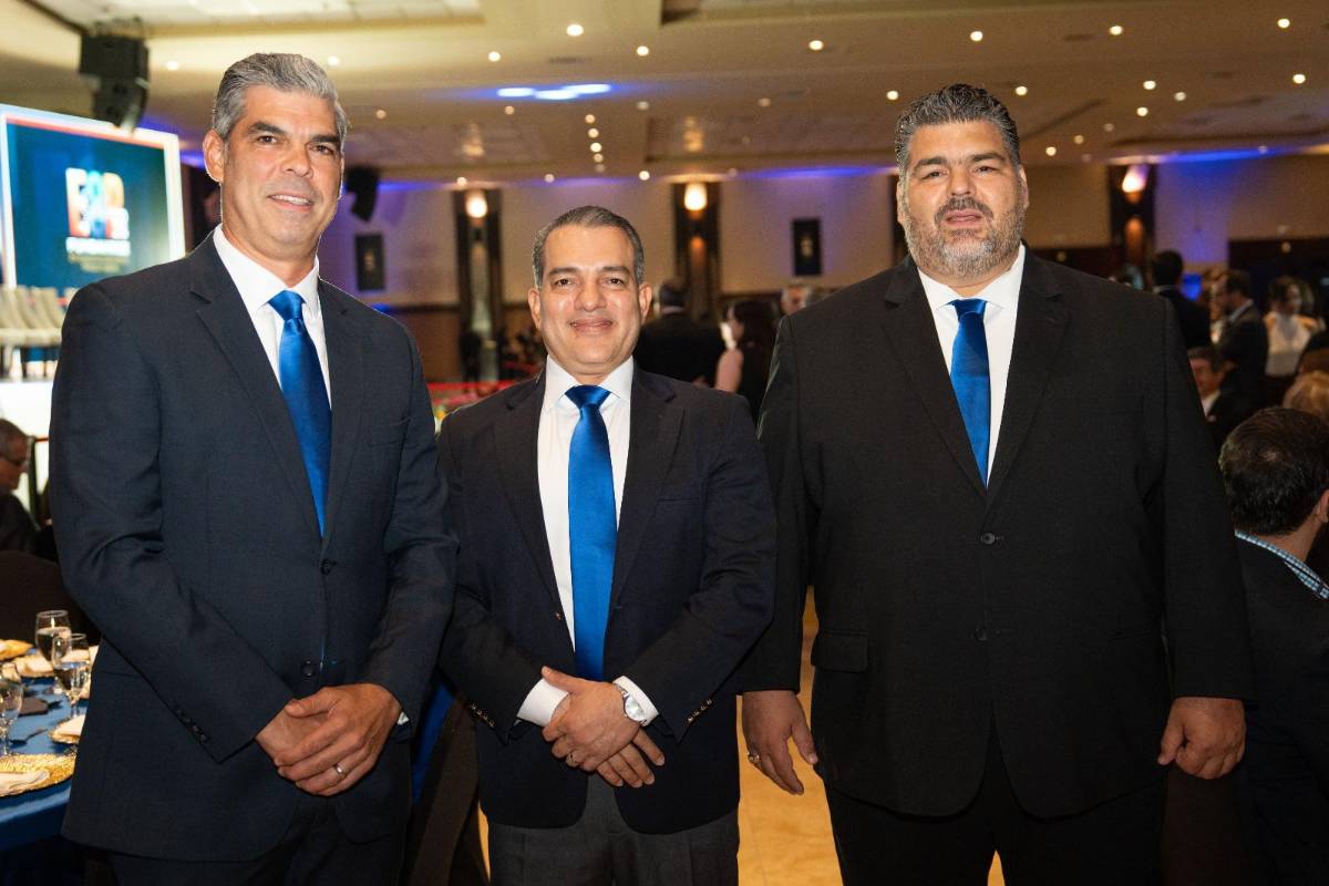 Los selectos invitados en la entrega del Sello FUNDAHRSE 2025