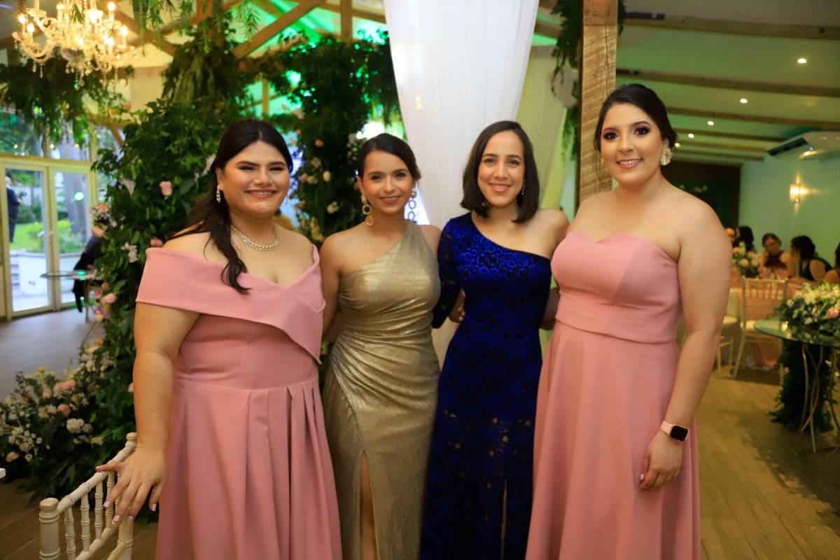 Fernando y Danna llegan al altar para unirse en matrimonio