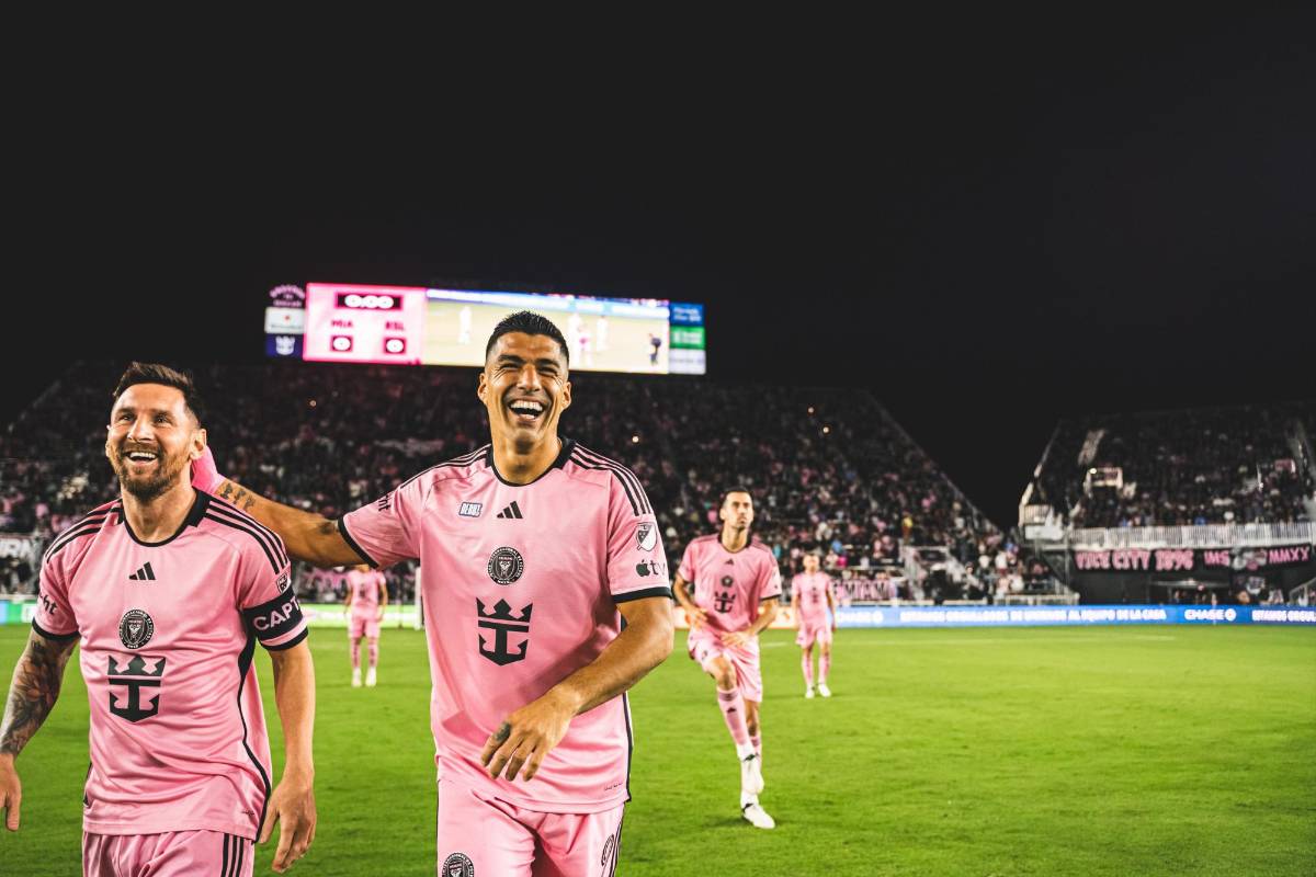 Luis Suárez hizo su debut en la MLS al lado de su amigo Leo Messi.