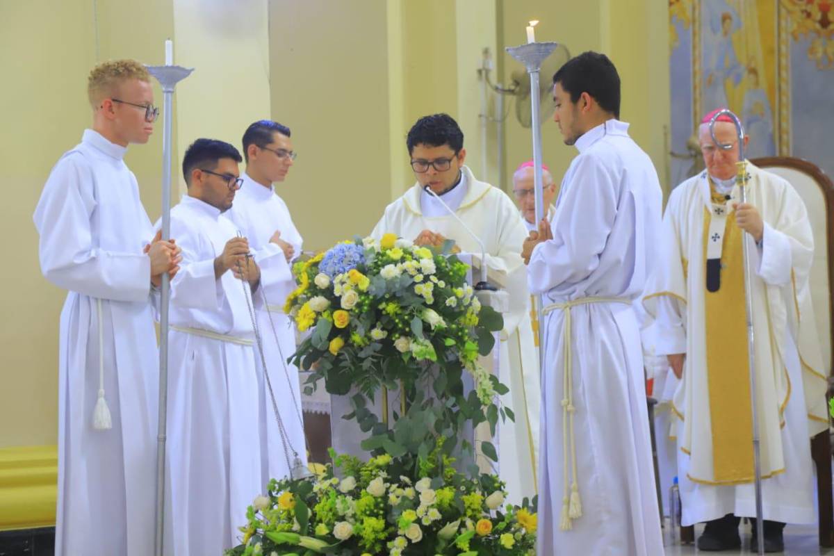 Edwin Ávila y Osman Martínez, los dos nuevos sacerdotes al servicio de la Iglesia católica