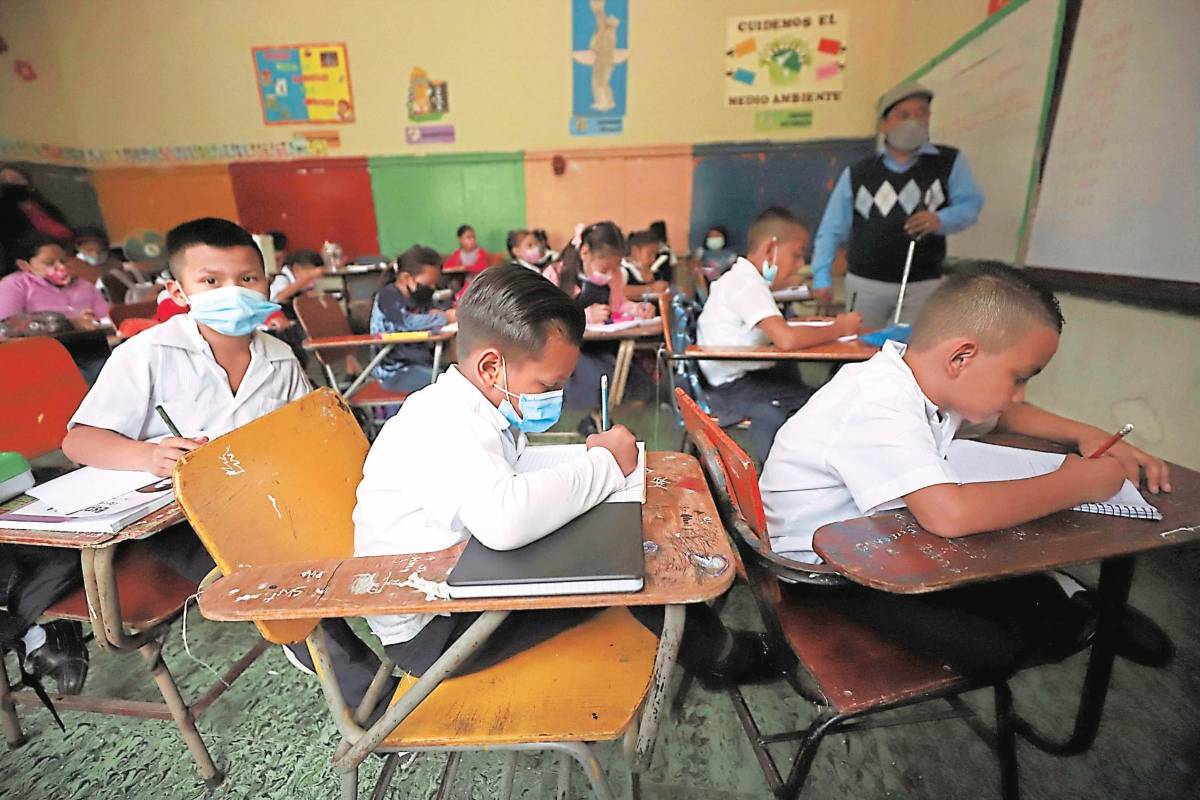 Maestros tendrán que priorizar contenidos por días perdidos de clases