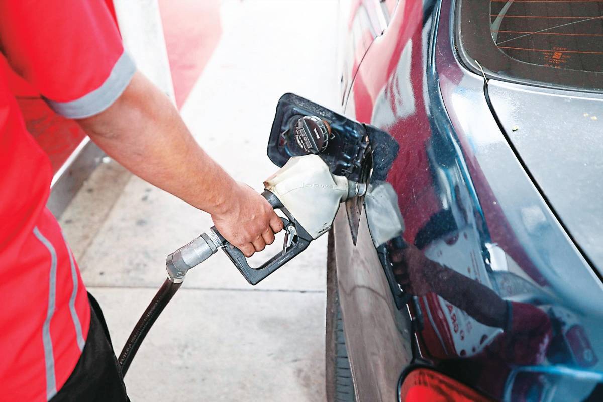Más de L2 subirán los combustibles en Honduras