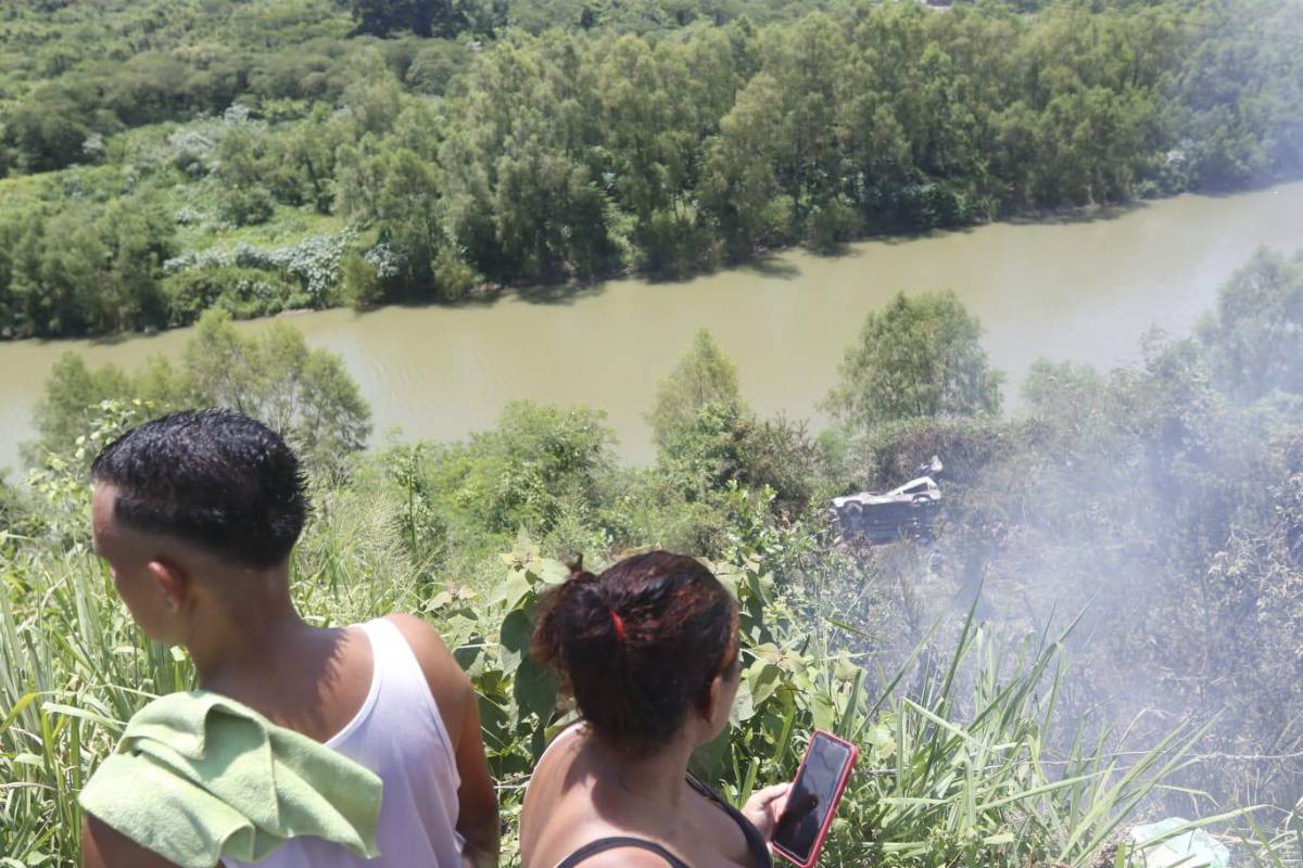 Fotos y lo que se sabe del accidente que dejó dos muertos en la colonia Lempira de SPS