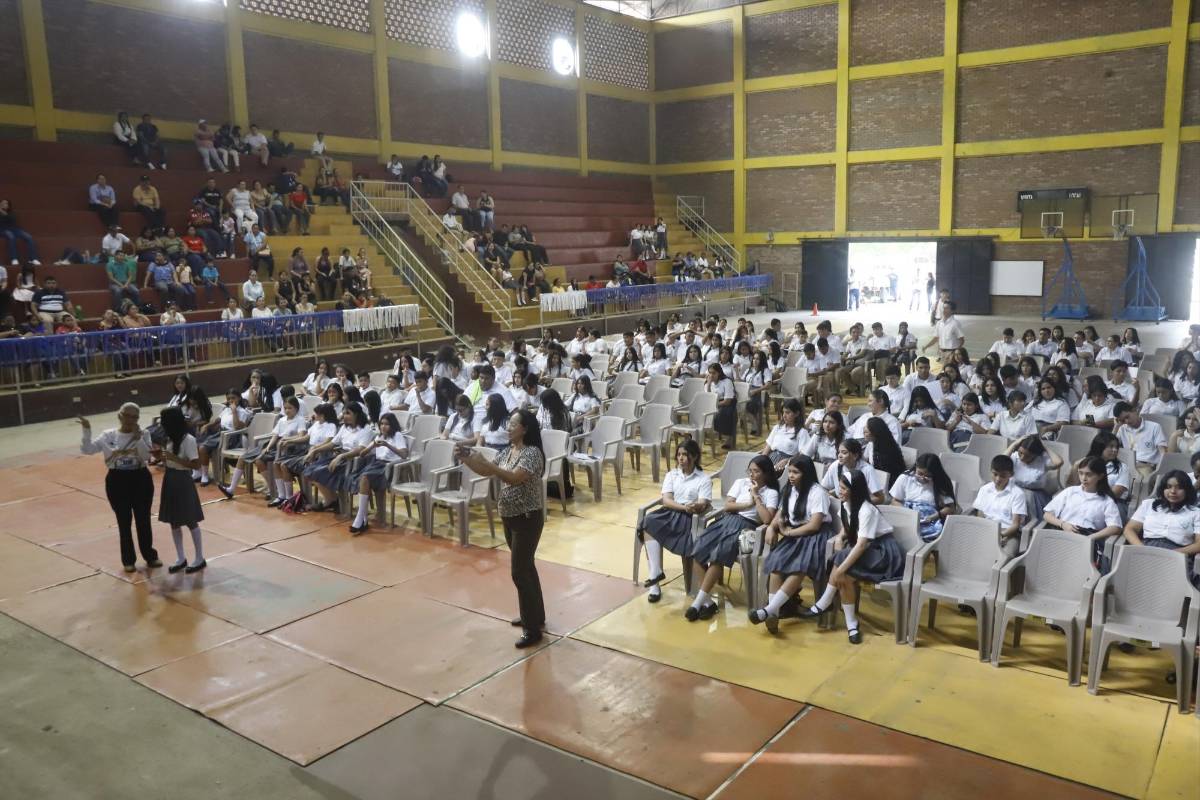 Reconocen la excelencia académica del JTR