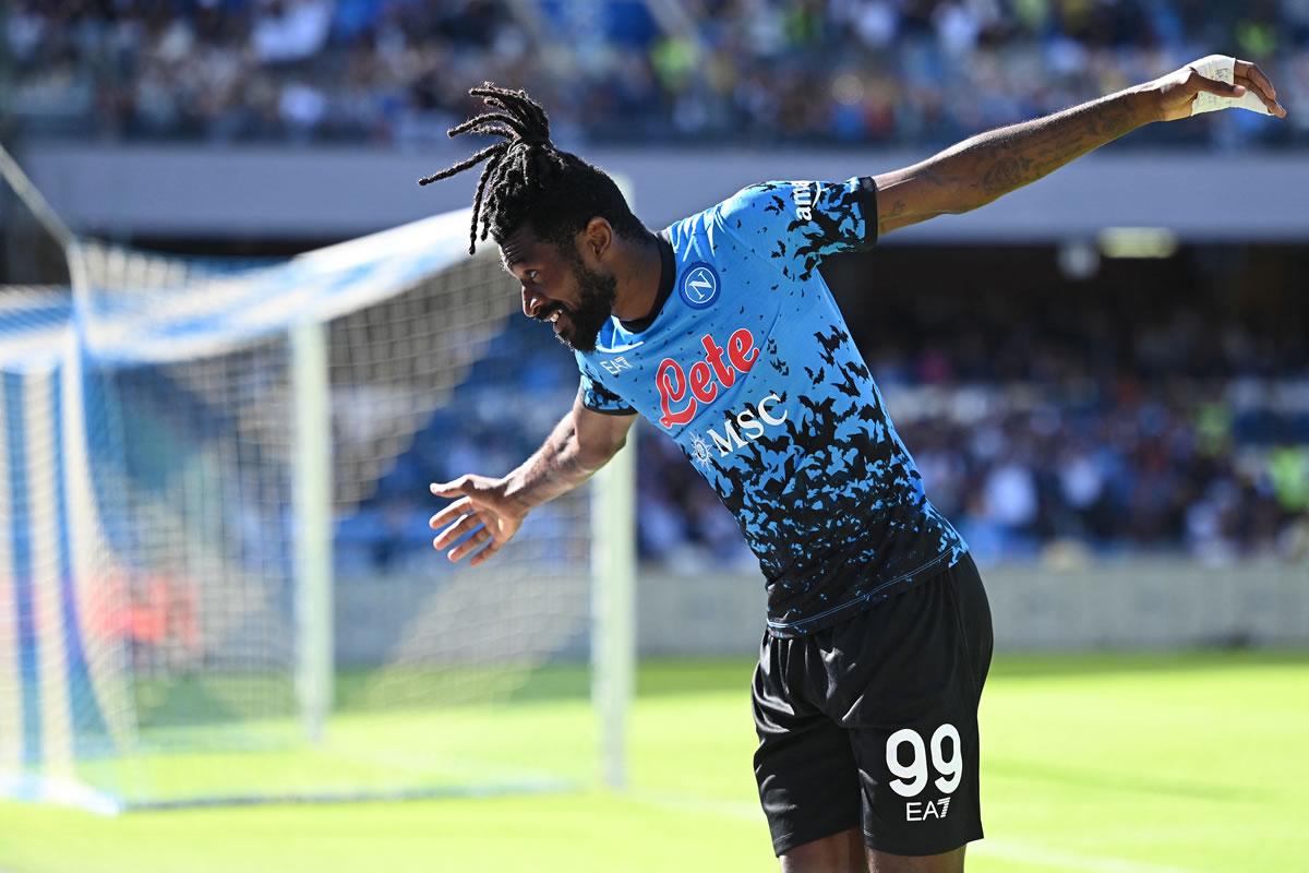 André Zambo Anguissa celebrando uno de sus goles contra el Torino.