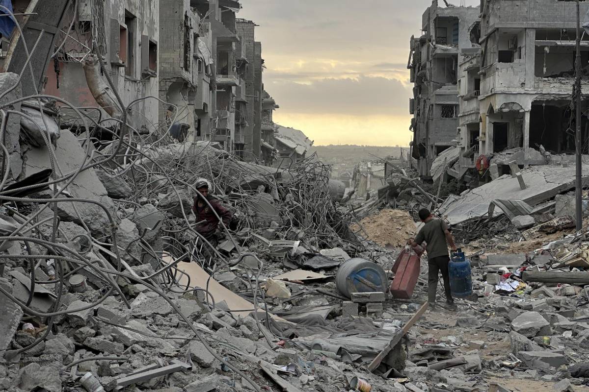 Ruinas y devastación: Los gazatíes regresan a lo que queda de sus hogares