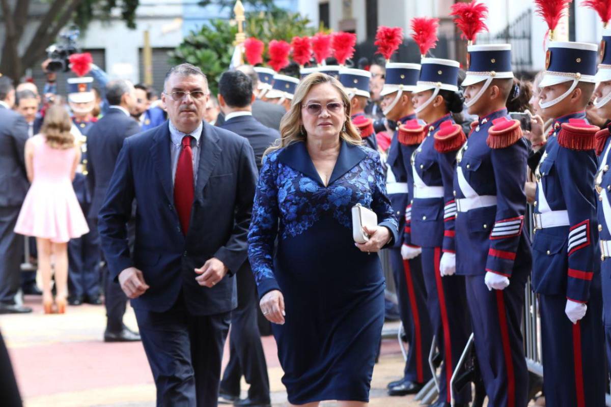 Looks y tendencias de moda en la toma de posesión Honduras 2026