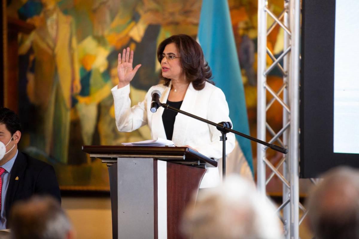 Rixi Moncada felicita a Maduro: “Venció a la infame derecha”