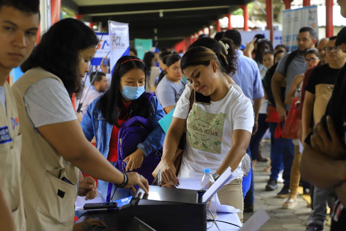 Hondureños son estafados con la promesa de un trabajo