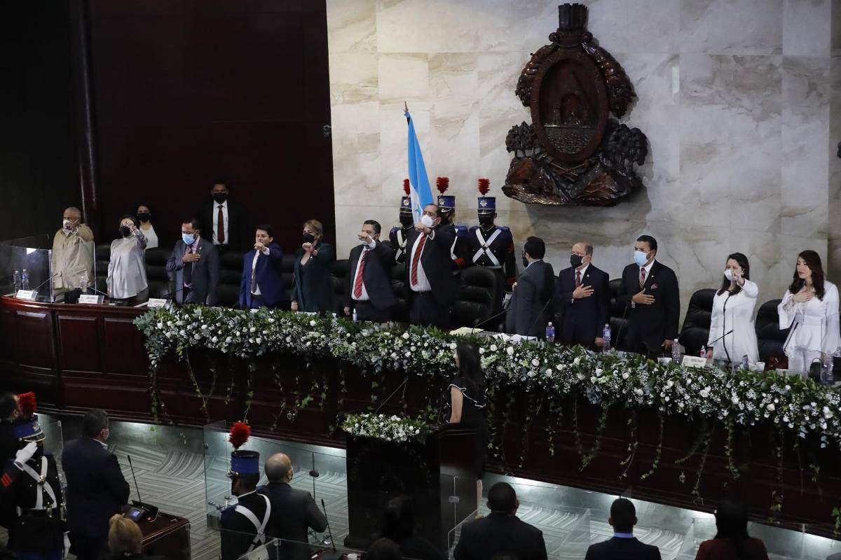 Empresarios de Honduras urgen soluciones políticas ante crisis en Congreso Nacional