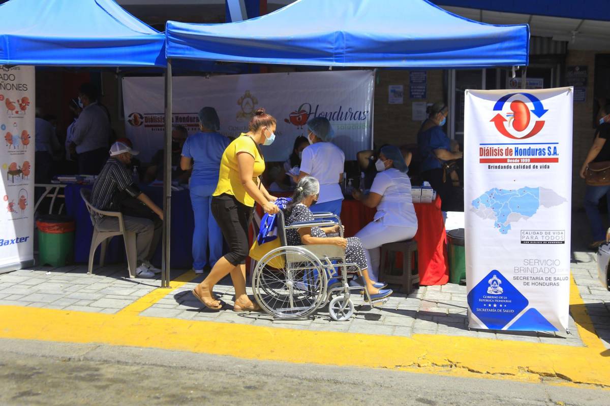 Pacientes renales exigen al Gobierno tratamiento digno o se irán a las calles