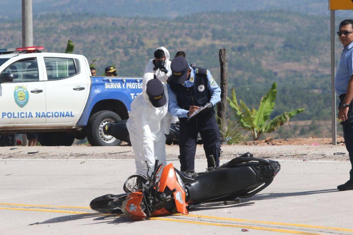 Hijo lamenta la muerte de su padre en accidente cuádruple en El Paraíso