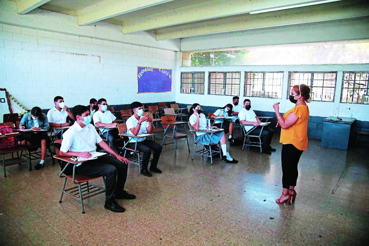 Sinager autoriza que se reabran unos mil centros