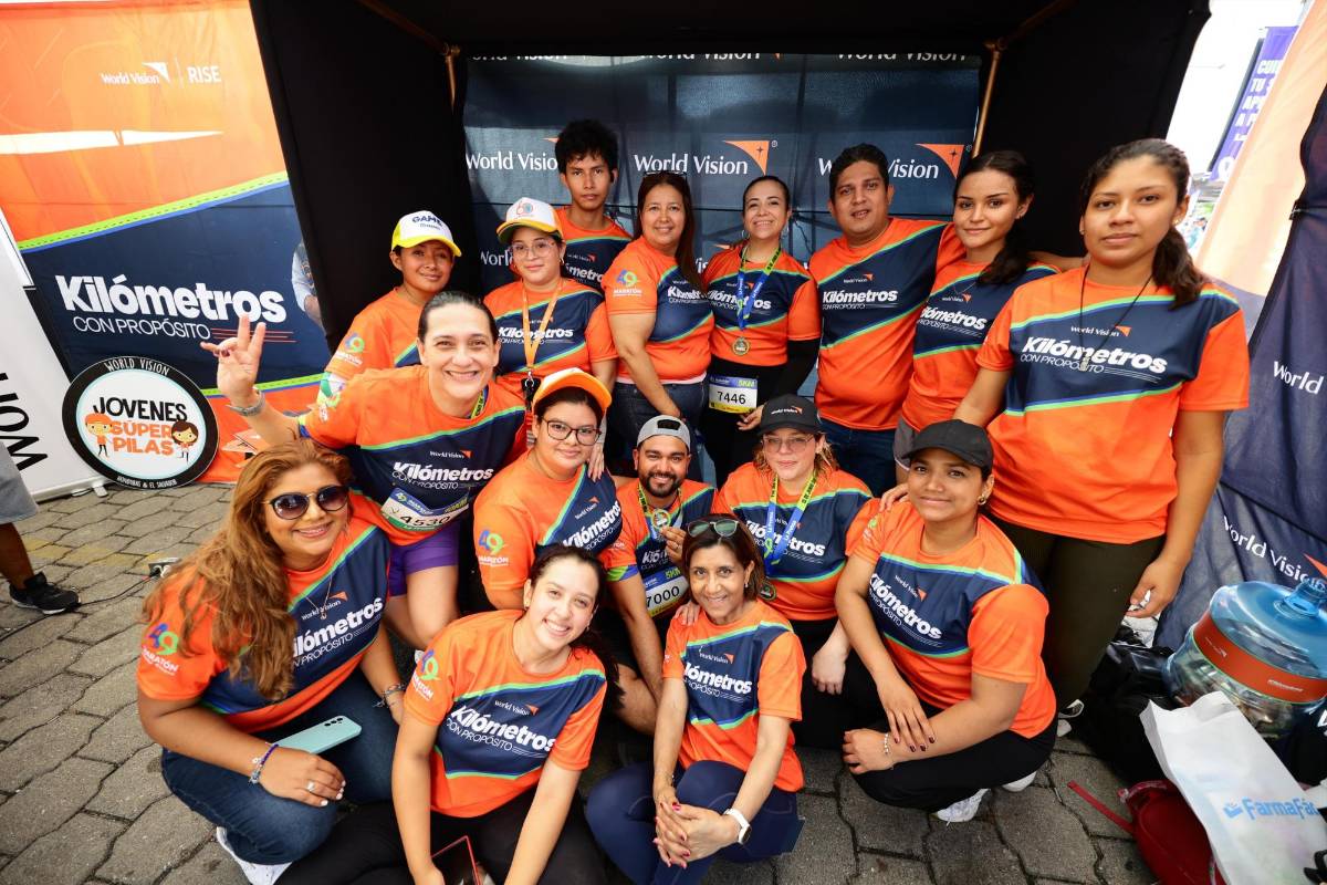 Grupos de runners llenan de energía y color la 49 Maratón de LA PRENSA