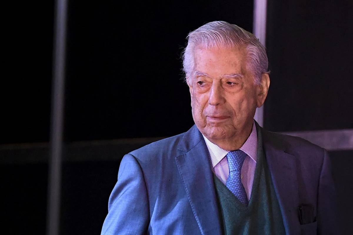 Vargas Llosa vivió el contagiode covid-19 como una experiencia “traumática”