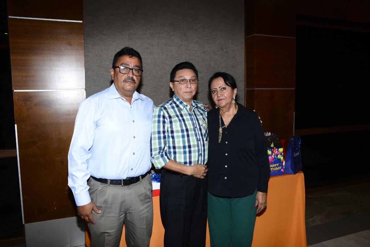 Luis Humberto Leiva Sarres, Luis Adelmo Acosta Leiva y Mayra Leiva Sarres.