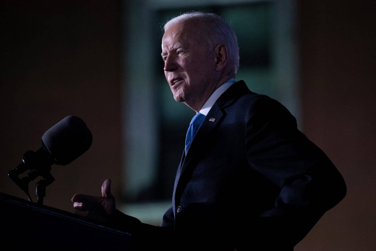 El presidente de los Estados Unidos, Joe Biden, pronuncia un discurso sobre la guerra rusa en Ucrania en el Castillo Real de Varsovia, Polonia, el 26 de marzo de 2022. (Foto de Brendan Smialowski / AFP)