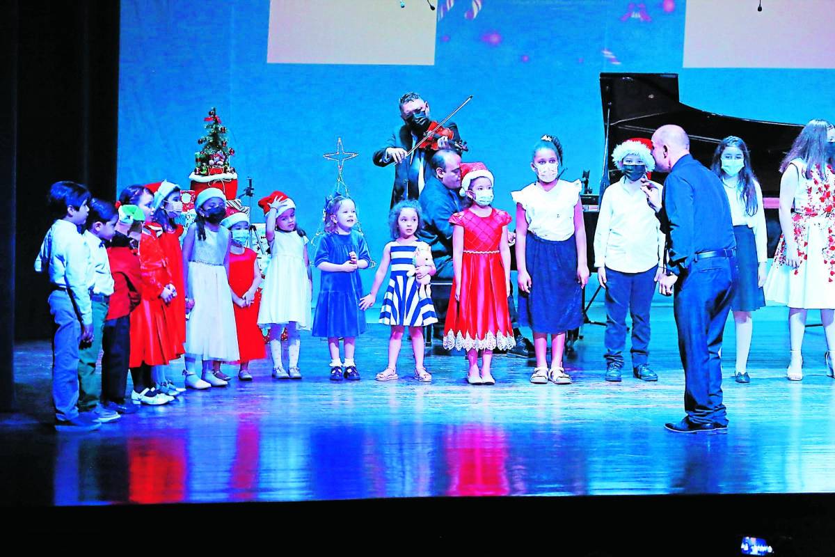 CEM brinda mágico recital para despedir el año