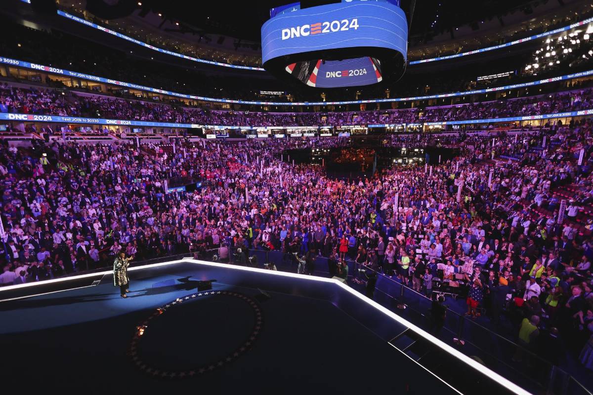 Delegados de los 50 estados de EE UU formalizan candidatura de Harris a la Presidencia