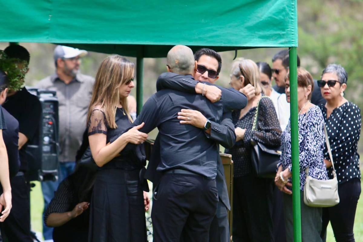 Con forenses en velorio, nuevas revelaciones de su pareja: así fue el último adiós a chef Sandra Díaz