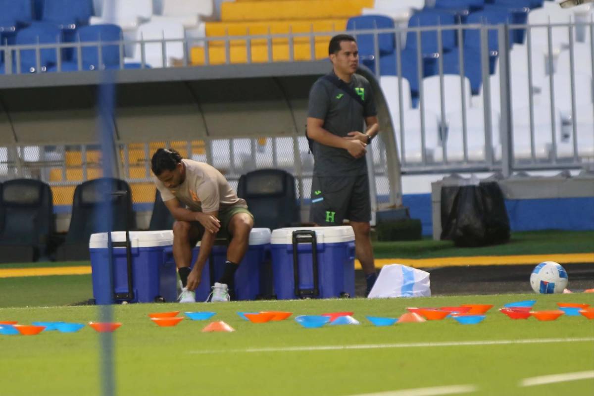 Honduras con visita especial y la triste foto de Edwin en último entrenamiento