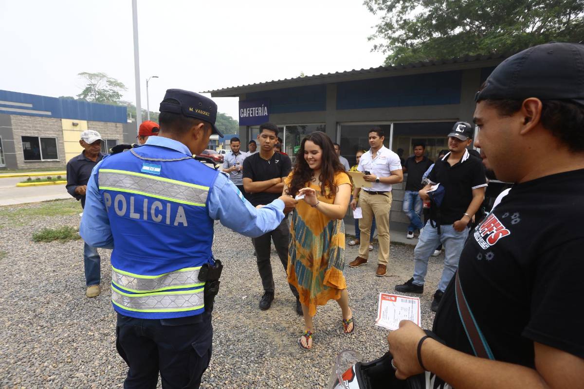Tránsito emite 500 licencias al día en San Pedro Sula