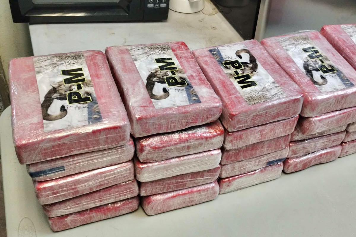 Caen dos hombres con cocaína valorada en $2 millones