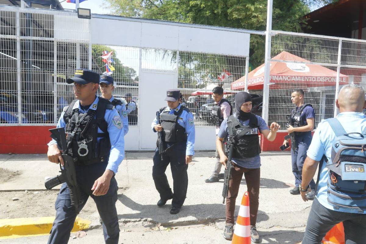 Imágenes del asalto frustrado en autolote del barrio Guamilito de SPS