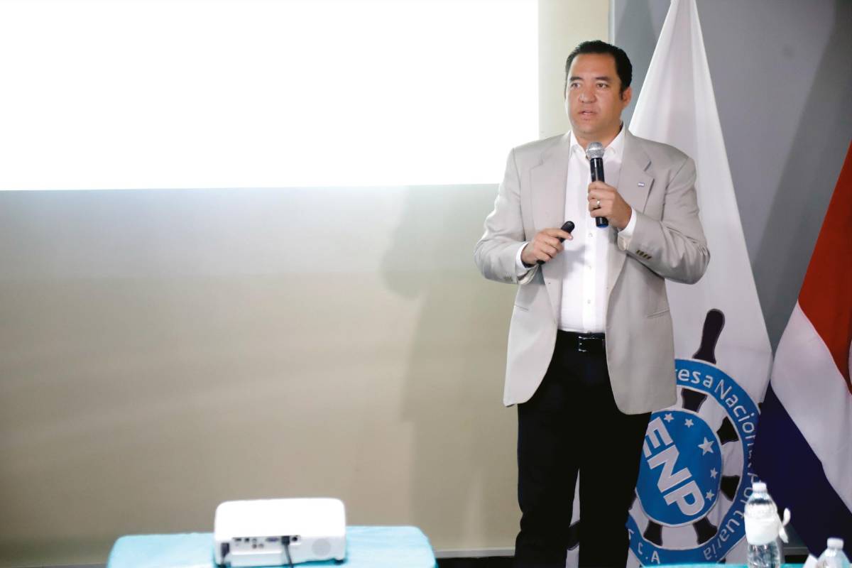 Autorizadas contrataciones directas para interoceánico