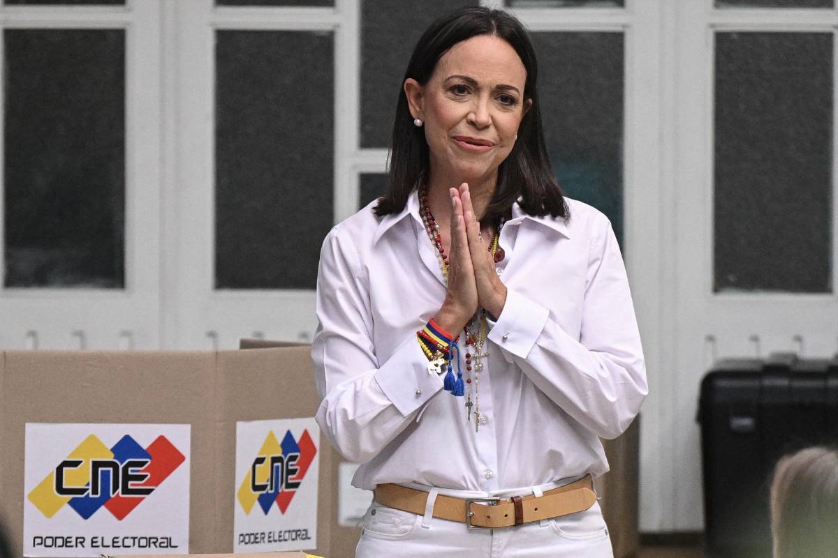 María Corina Machado vota y asegura que hay una participación “apoteósica” en las elecciones