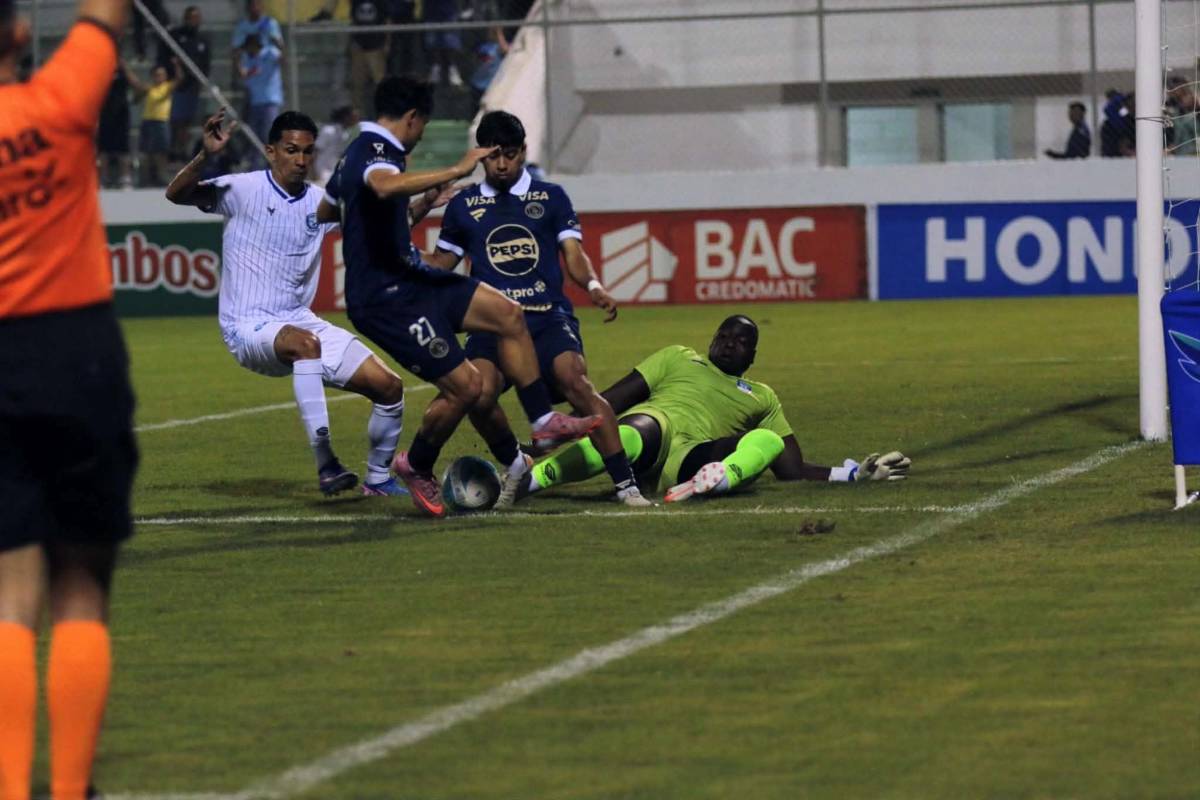 La bronca en el Motagua vs Génesis, dos polémicas y festejo en Comayagua