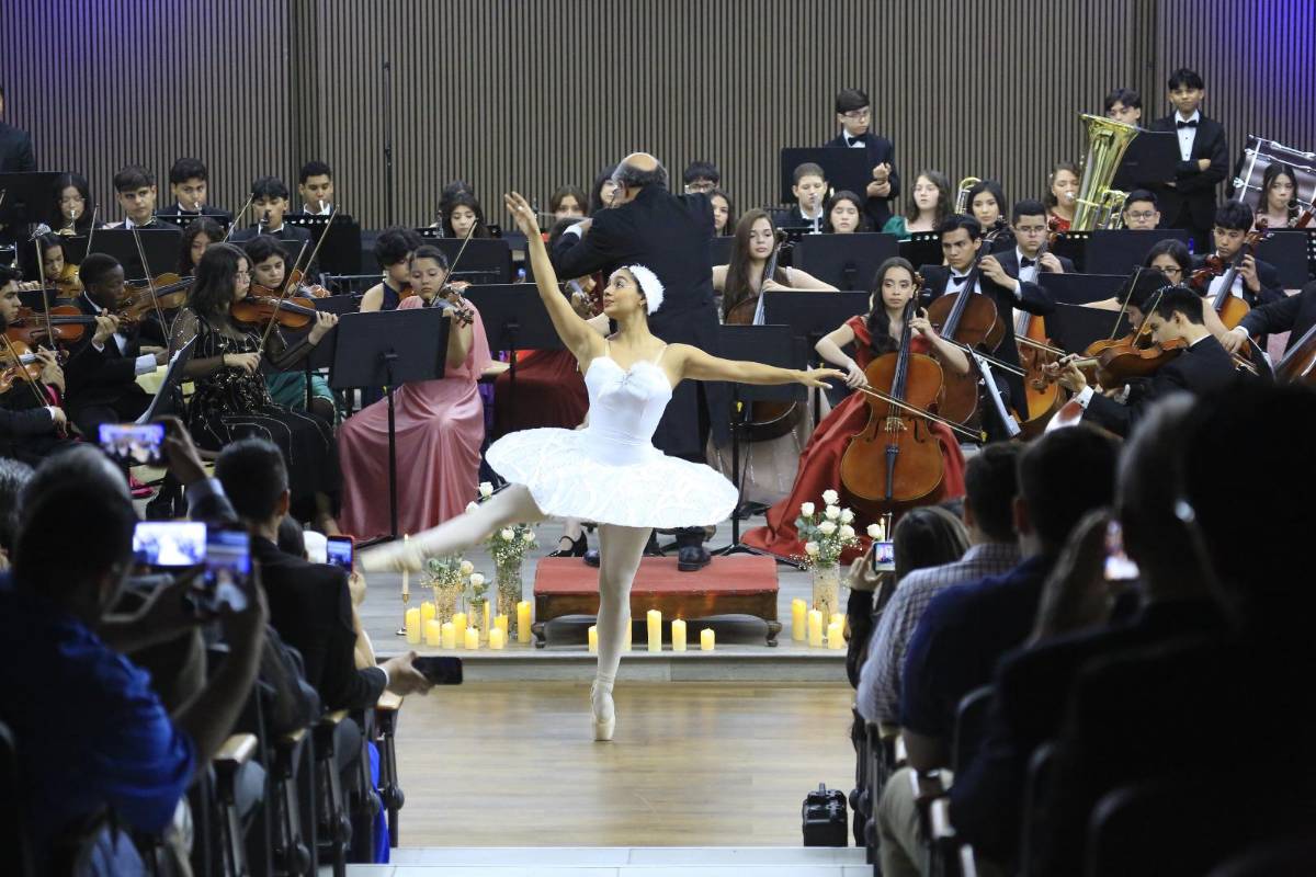 Fotos: Victoriano López festeja su 81 aniversario con gala artística