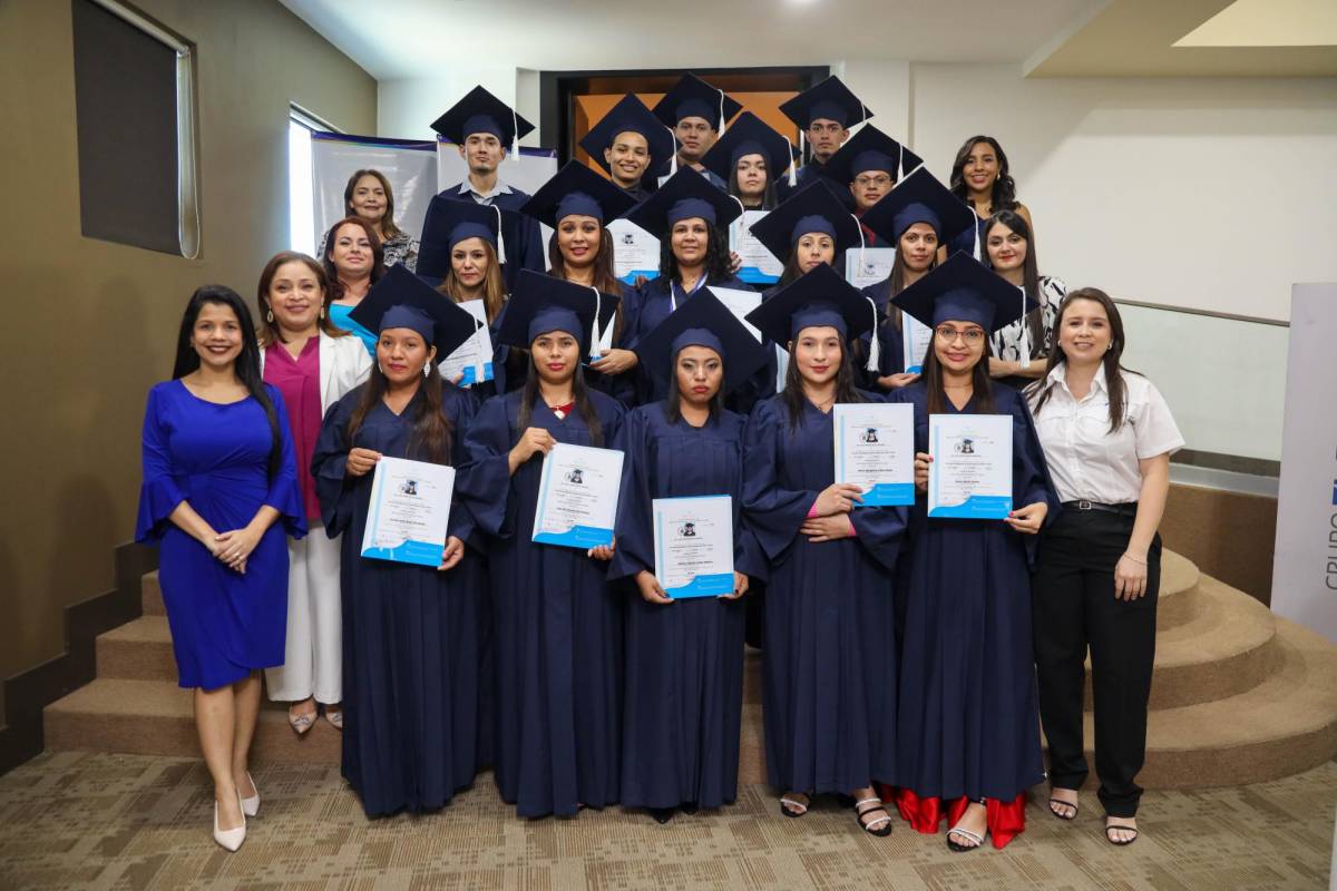Grupo Elcatex celebra ceremonia de graduación de la promoción “Dr. Juan Almendarez Bonilla”
