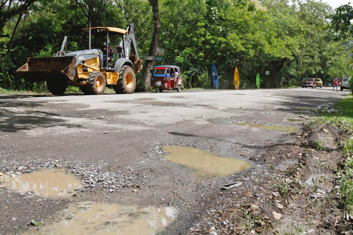 Más de L140 millones para la reparación de dos carreteras