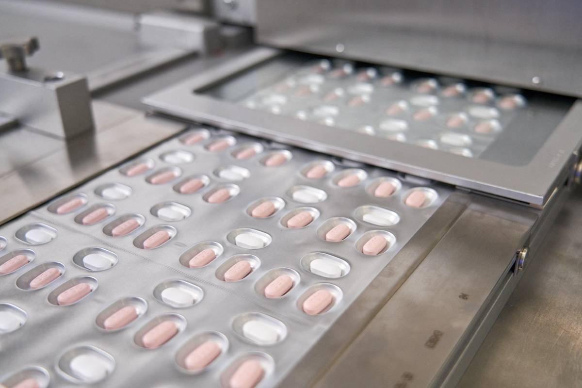 Israel autoriza de emergencia la pastilla de Pfizer contra el covid-19