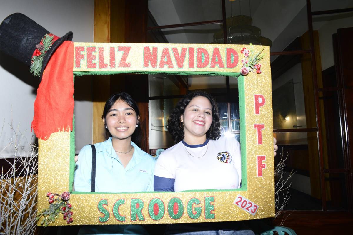 “Scrooge, un cuento de Navidad” ya deleita a los sampedranos