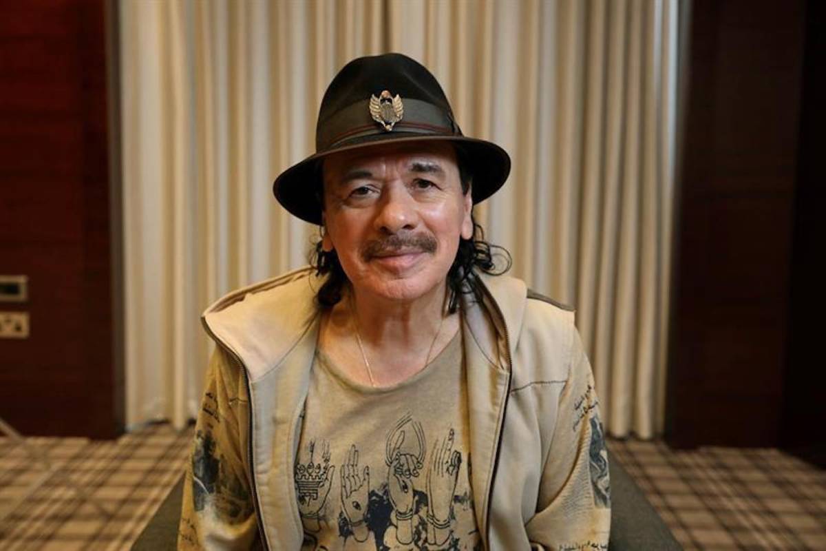 Esta es la razón por la que se desmayó Carlos Santana durante un concierto