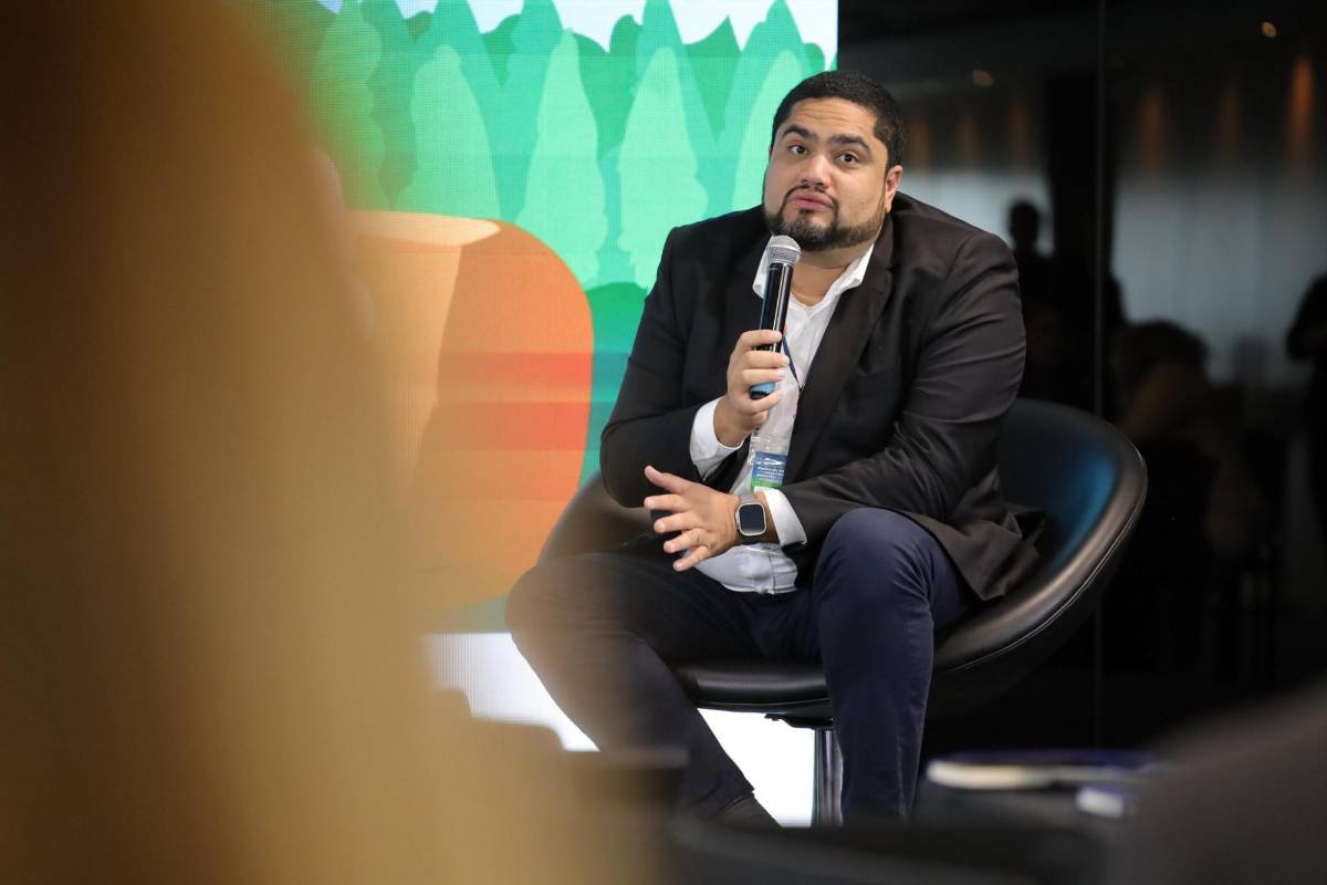 Cardona revela consejos a ministros: No saquen casas fiadas