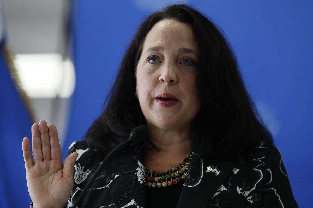 EEUU niega la acusación de que apoyaría dividir al oficialismo en El Salvador