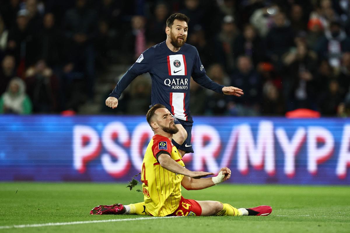 El zurdazo de Messi para su golazo y el 3-0 del PSG.