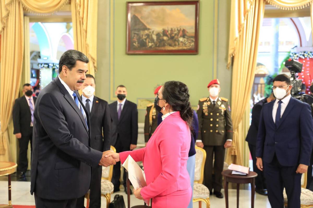 Maduro asegura que unión entre Venezuela y Honduras está “más viva que nunca”