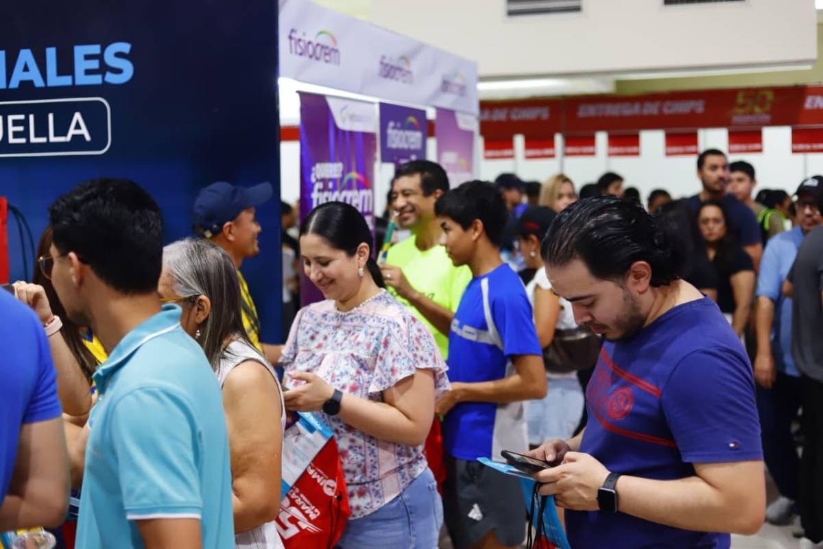 Fervor y sorpresas marcan la entrega de kits para Maratón La Prensa