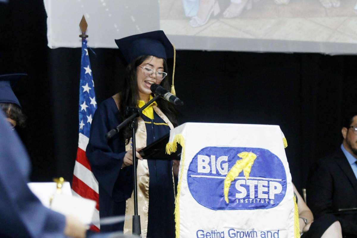 Emotiva graduación de la Clase 2025 del Instituto Big Step