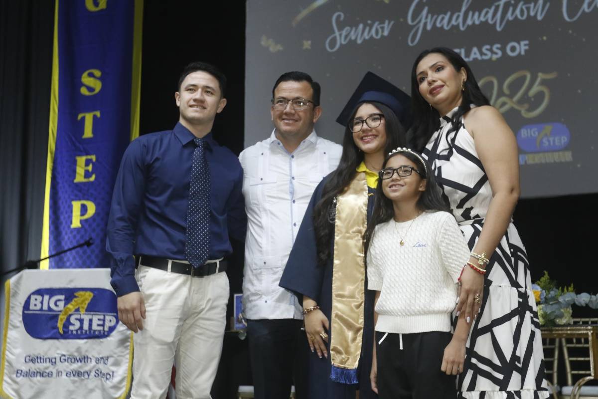 Emotiva graduación de la Clase 2025 del Instituto Big Step